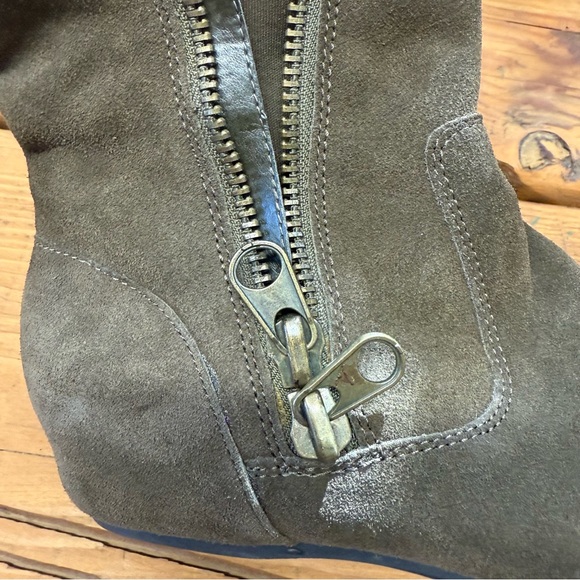 Bakers Brown Suede Slouch Knee-High Boots with Side Zip – Size 7 - Picture 7 of 12